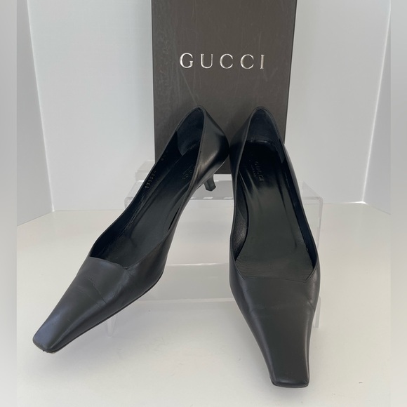 Gucci Black Leather Pumps Women's Size 8.5 Mint Condition - Picture 6 of 9